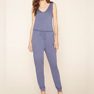 Forever 21 Contemporary Sleeveless V-neck Jumpsuit Drawstring Waist Pockets S